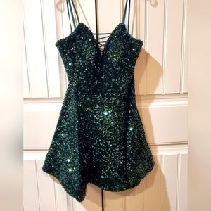 Amelia Couture 395S sparkely green  HOCO dress size:8